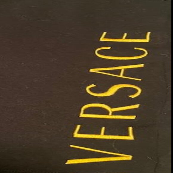 NWT Versace Fleece Black Sweatpants Shorts Embroidered Gold Logo Size L - Picture 5 of 5